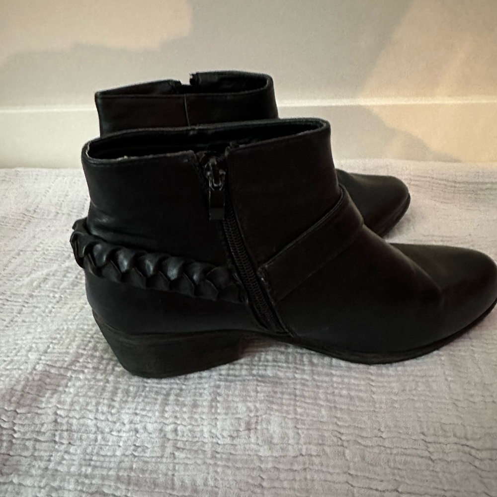 Bamboo Booties - Picture 2 of 2